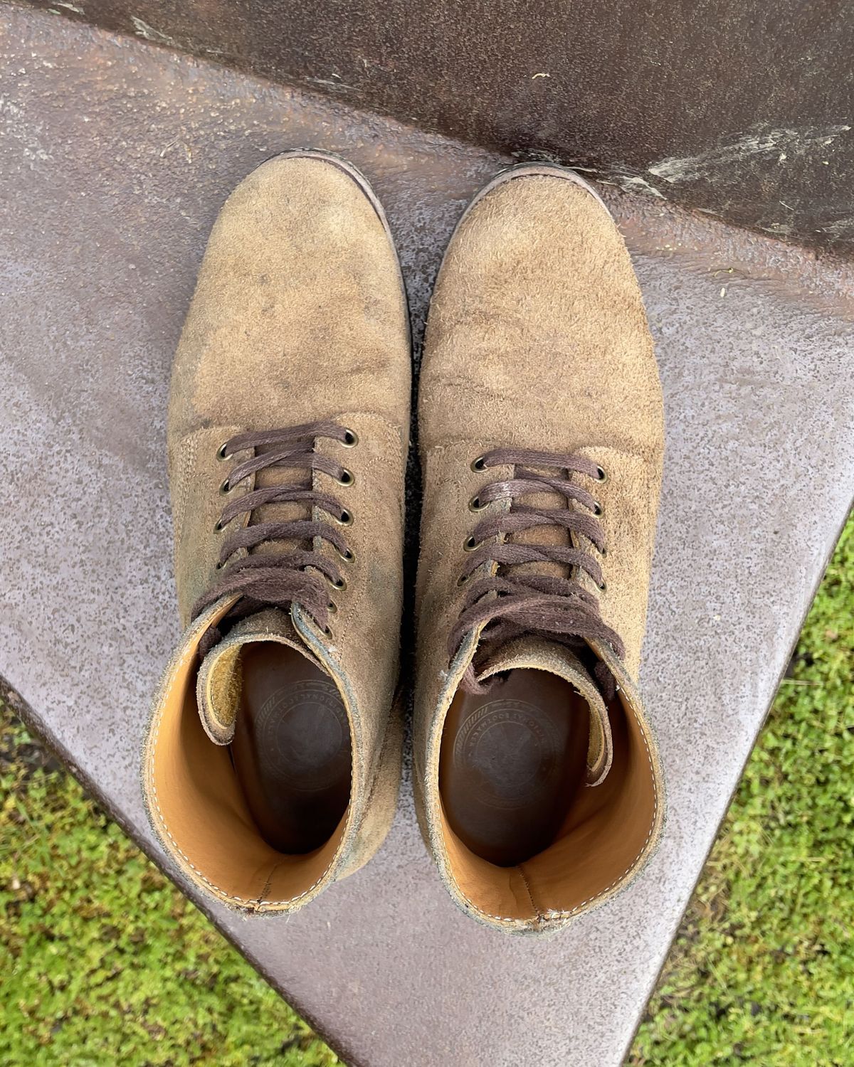 Photo by patinathunderdome on May 5, 2022 of the Midas Service Boot in Horween Natural Chromexcel Roughout.