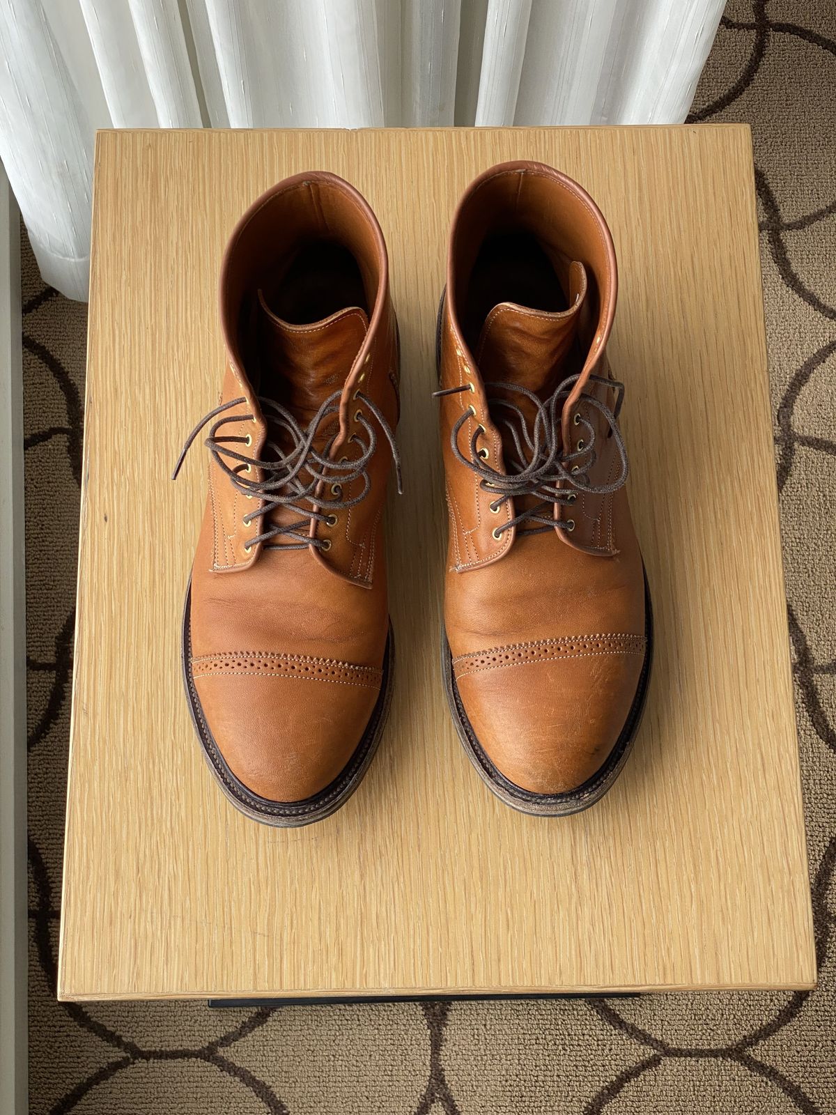 Photo by patinathunderdome on March 5, 2022 of the Viberg Shelby Sharp Brogue Boot in Shinki Tan Latigo Horsehide.