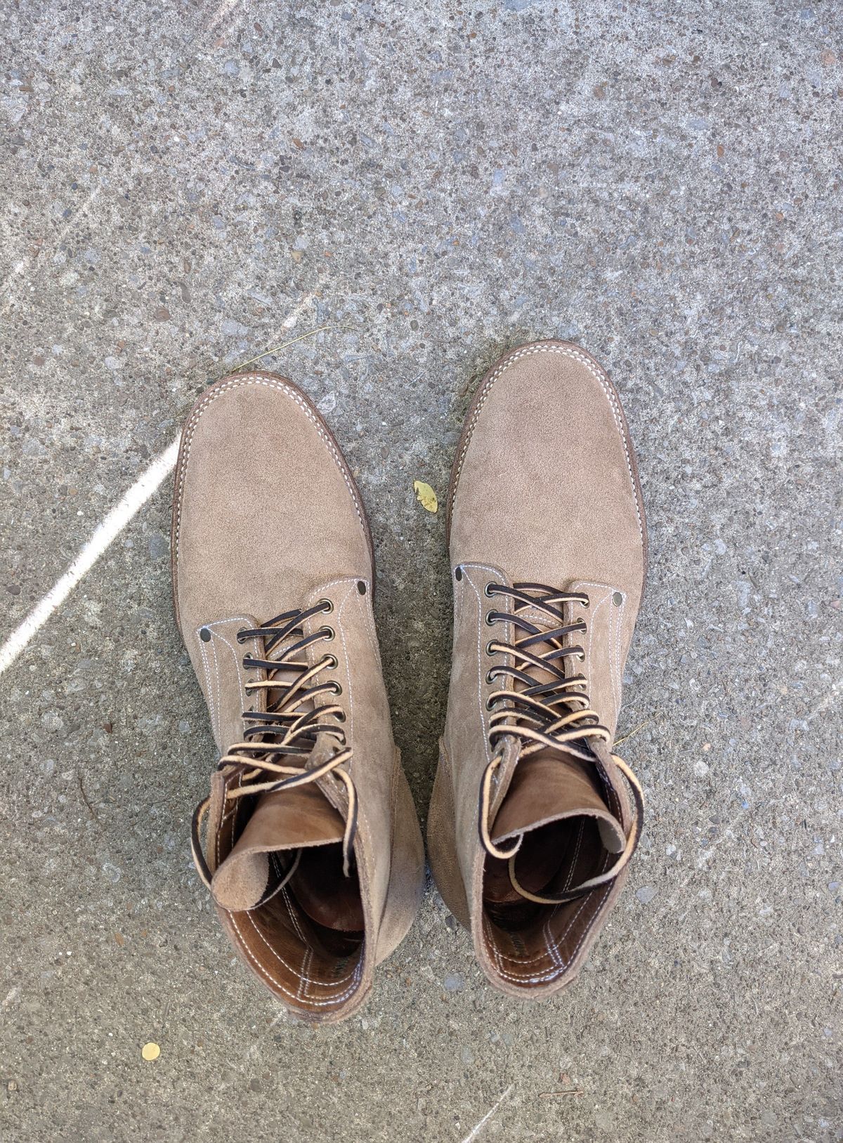 Photo by patinathunderdome on September 30, 2021 of the NF Bootmaker Milton Boot in Horween Marine Field Roughout.