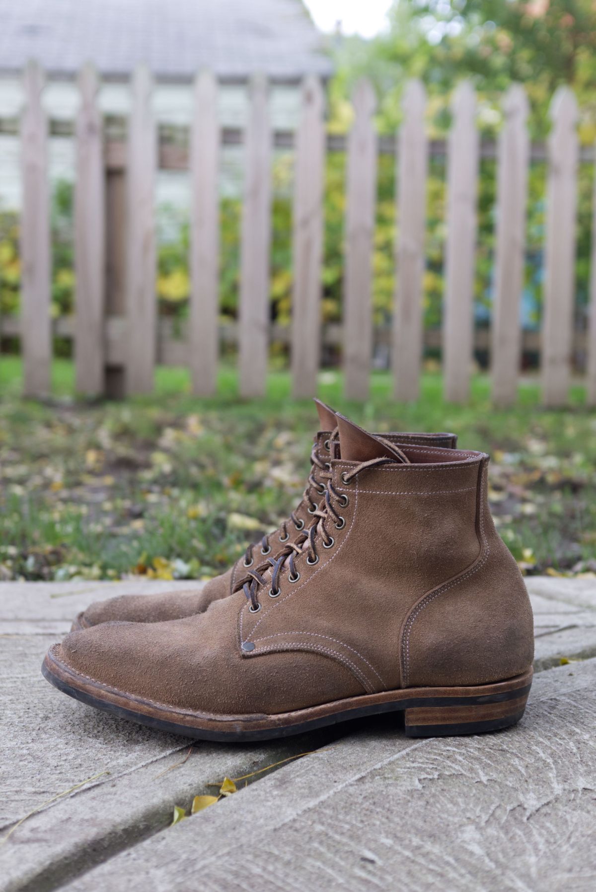 Photo by patinathunderdome on November 1, 2021 of the NF Bootmaker Milton Boot in Horween Marine Field Roughout.