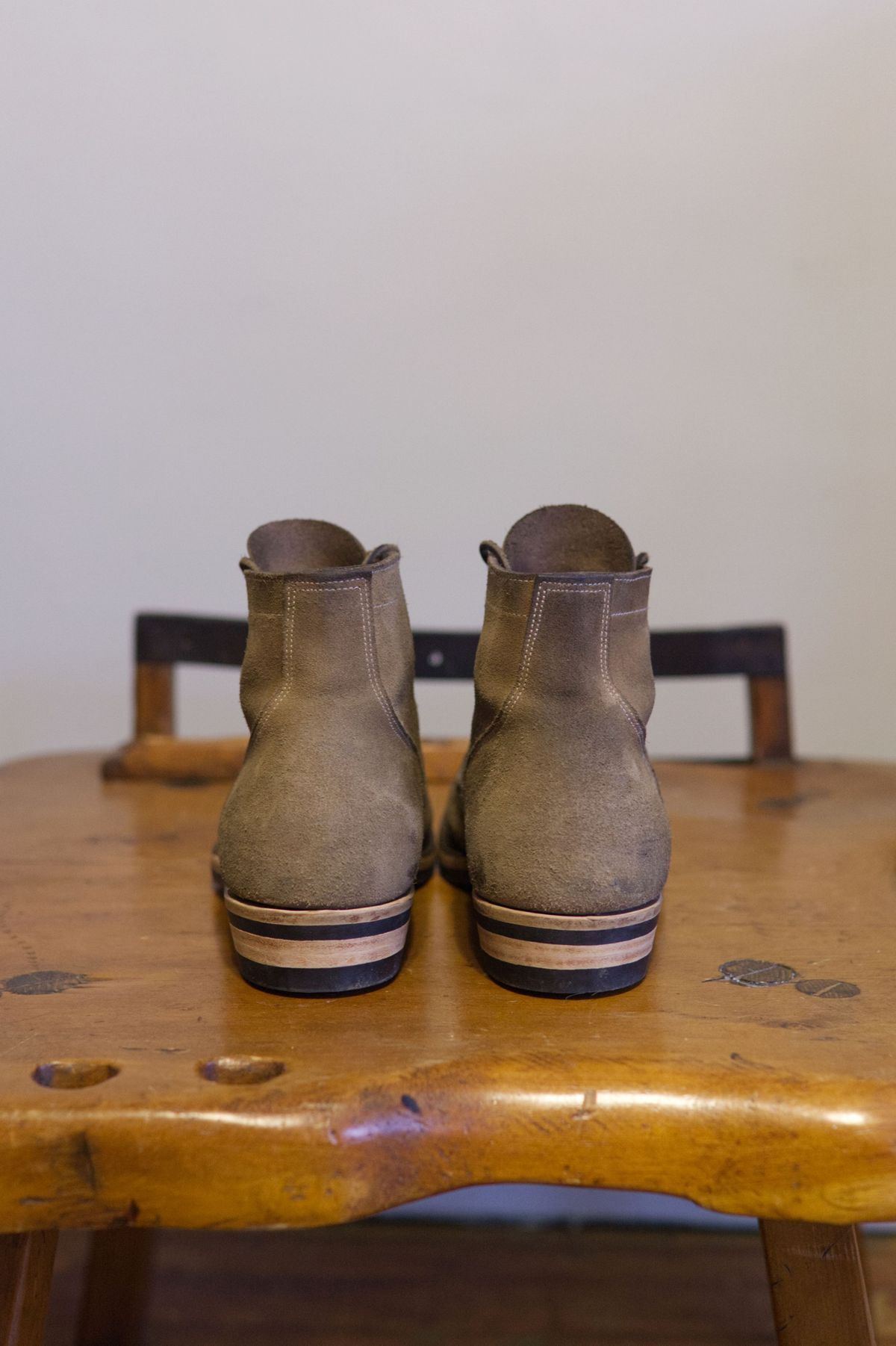 Photo by patinathunderdome on January 2, 2022 of the NF Bootmaker Milton Boot in Horween Marine Field Roughout.