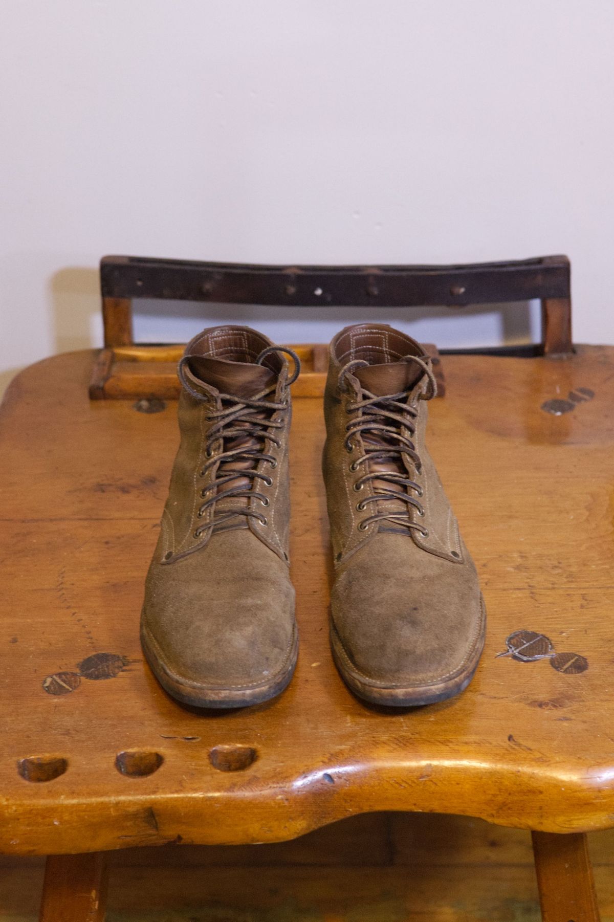 Photo by patinathunderdome on February 4, 2022 of the NF Bootmaker Milton Boot in Horween Marine Field Roughout.