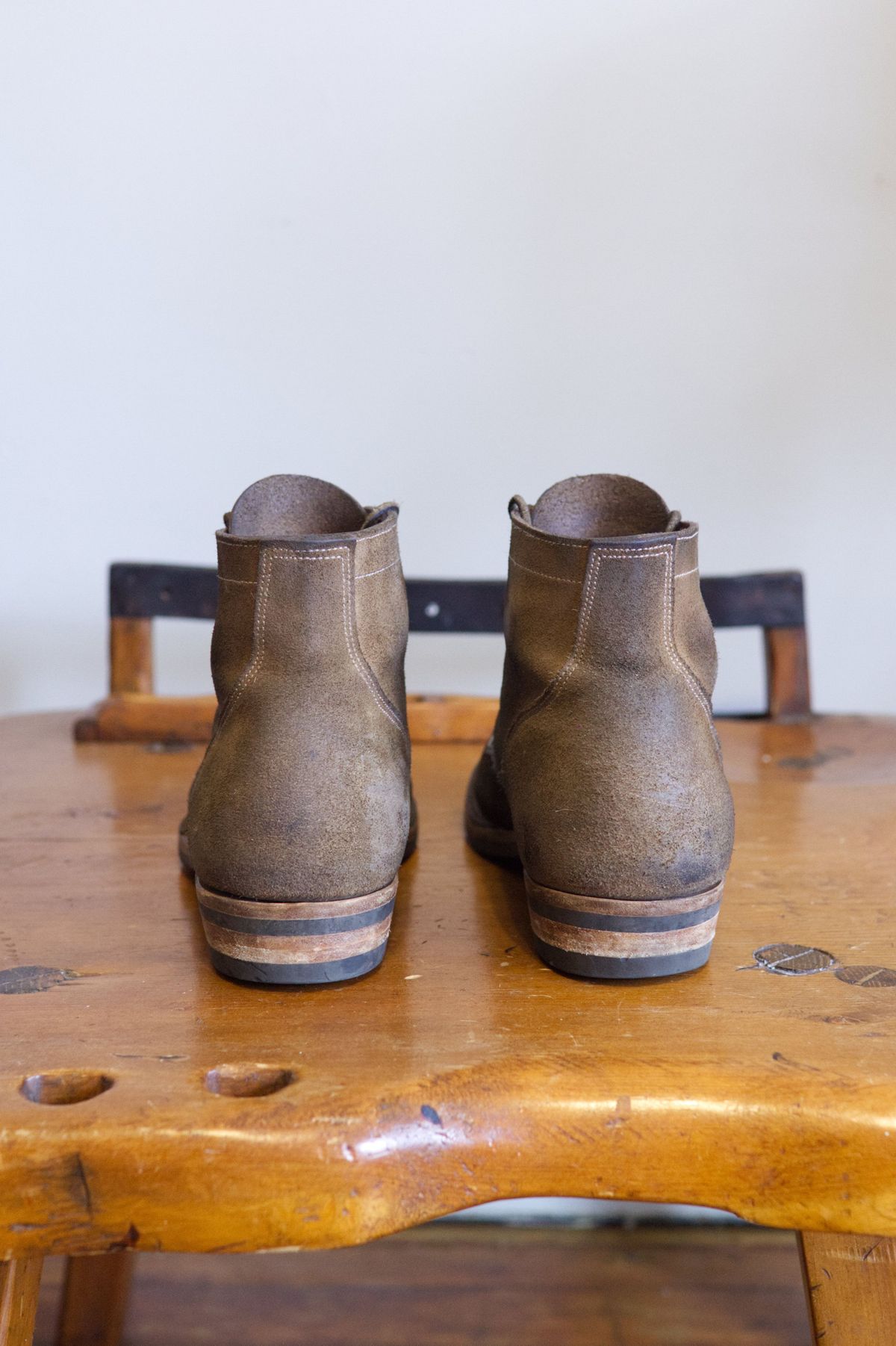 Photo by patinathunderdome on March 3, 2022 of the NF Bootmaker Milton Boot in Horween Marine Field Roughout.