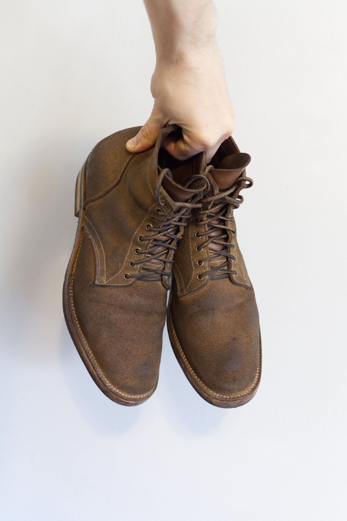 Photo by patinathunderdome on March 3, 2022 of the NF Bootmaker Milton Boot in Horween Marine Field Roughout.