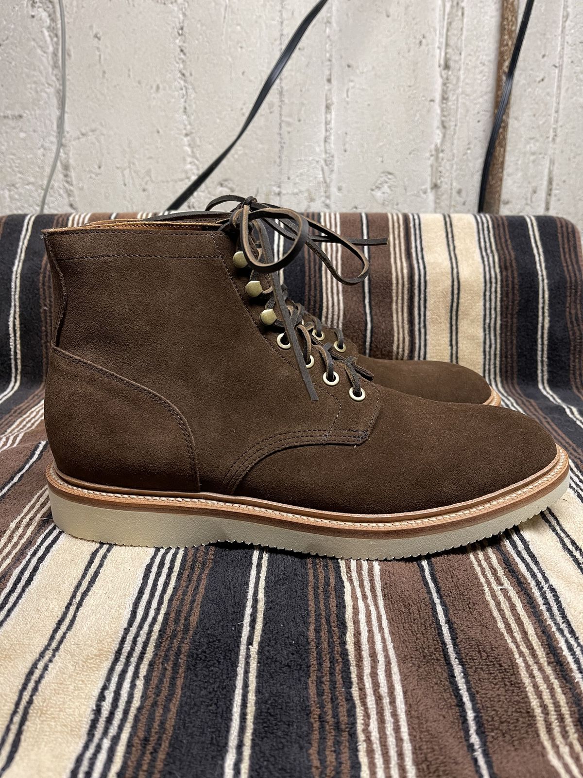 Photo by patinathunderdome on September 30, 2021 of the Grant Stone Diesel Boot in C.F. Stead Coffee Repello Calf Suede.