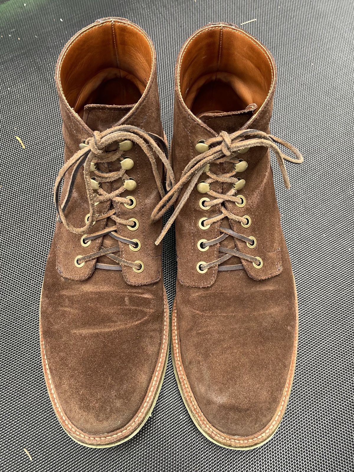 Photo by patinathunderdome on May 5, 2022 of the Grant Stone Diesel Boot in C.F. Stead Coffee Repello Calf Suede.