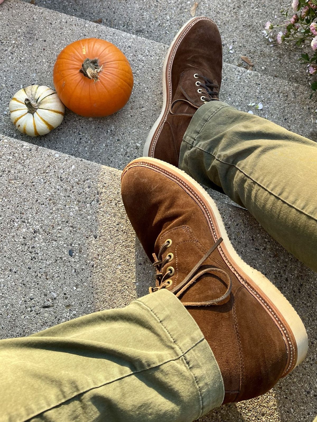 Photo by patinathunderdome on May 5, 2022 of the Grant Stone Diesel Boot in C.F. Stead Coffee Repello Calf Suede.