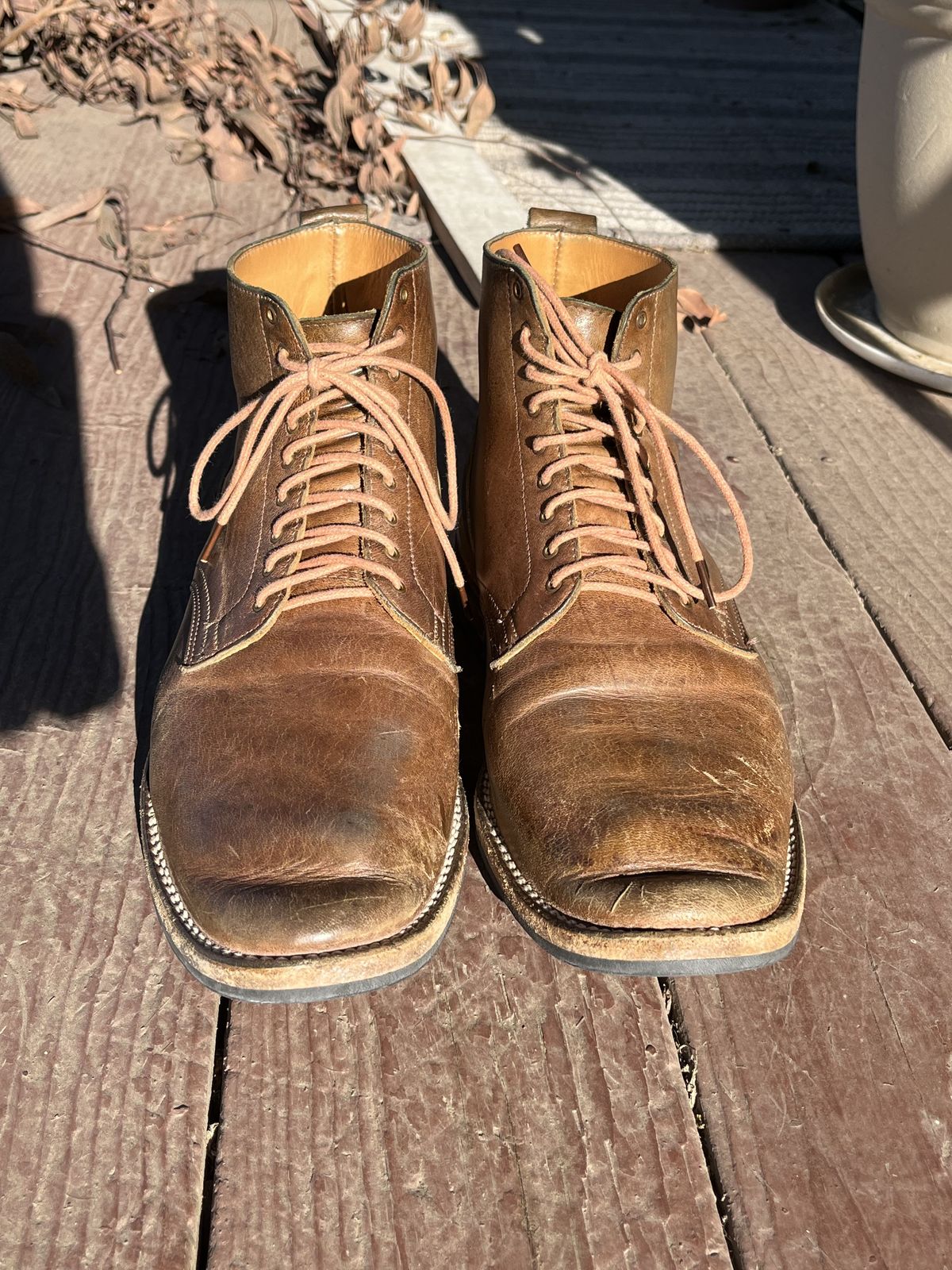 Photo by patinathunderdome on March 5, 2022 of the Viberg Service Boot in Maryam Honey Tanned Hosrehide.