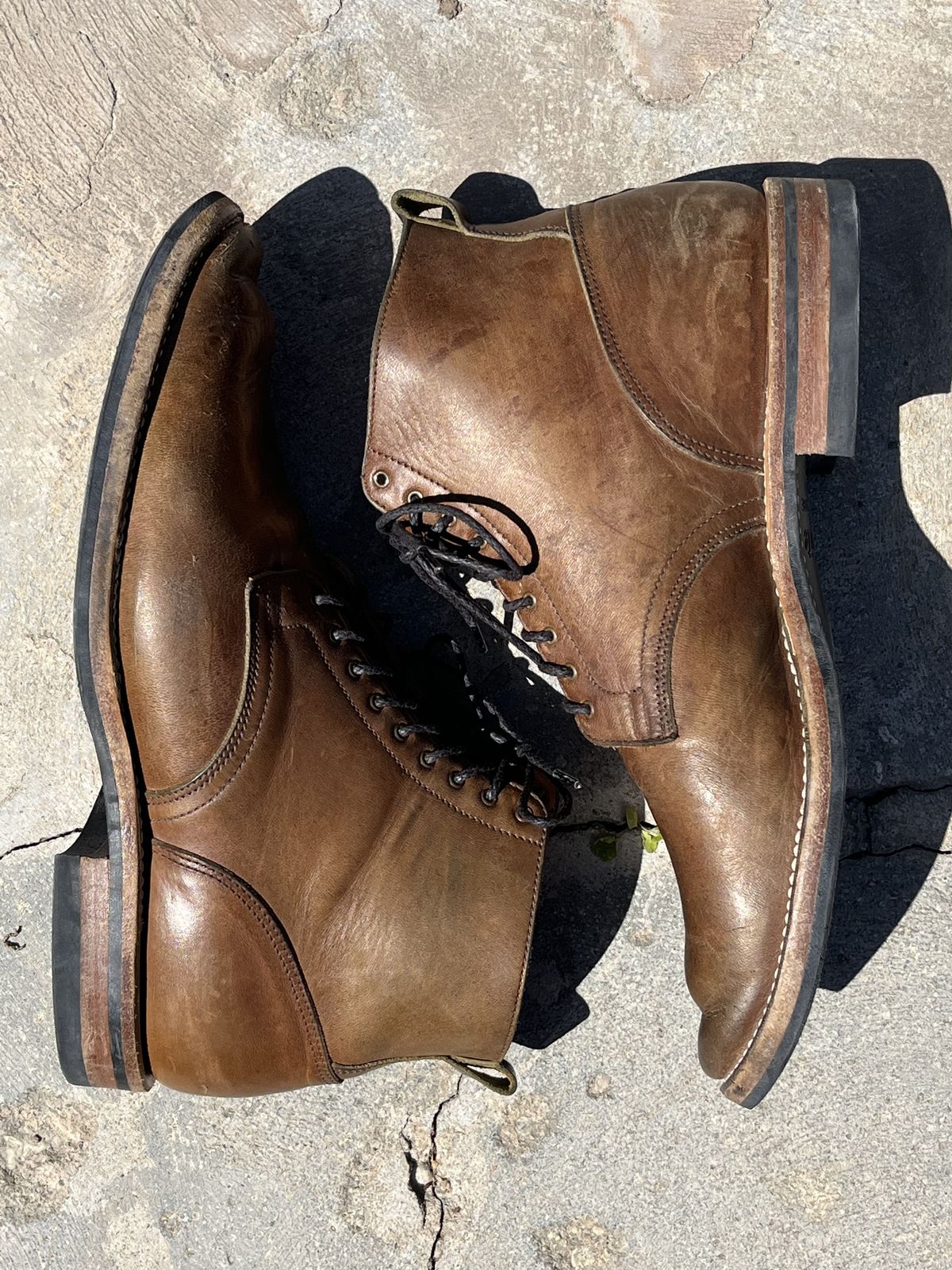 Photo by patinathunderdome on April 2, 2022 of the Viberg Service Boot in Maryam Honey Tanned Hosrehide.