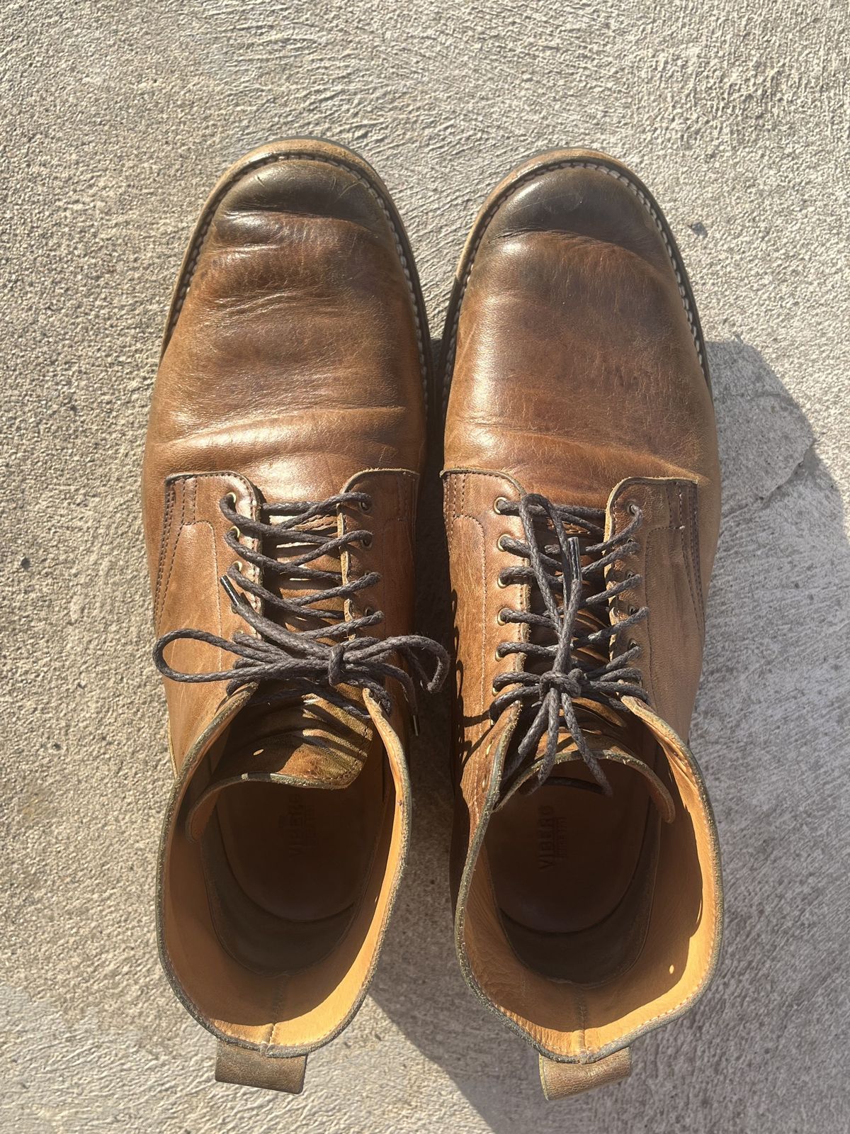 Photo by patinathunderdome on May 6, 2022 of the Viberg Service Boot in Maryam Honey Tanned Hosrehide.