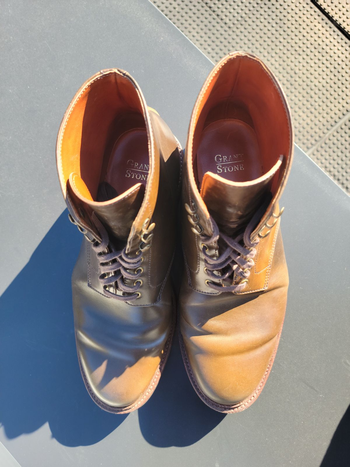 Photo by patinathunderdome on November 5, 2021 of the Grant Stone Edward Boot in Horween Maduro Shell Cordovan.