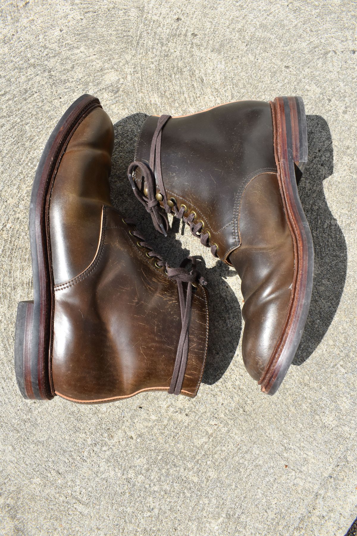 Photo by patinathunderdome on April 5, 2022 of the Grant Stone Edward Boot in Horween Maduro Shell Cordovan.