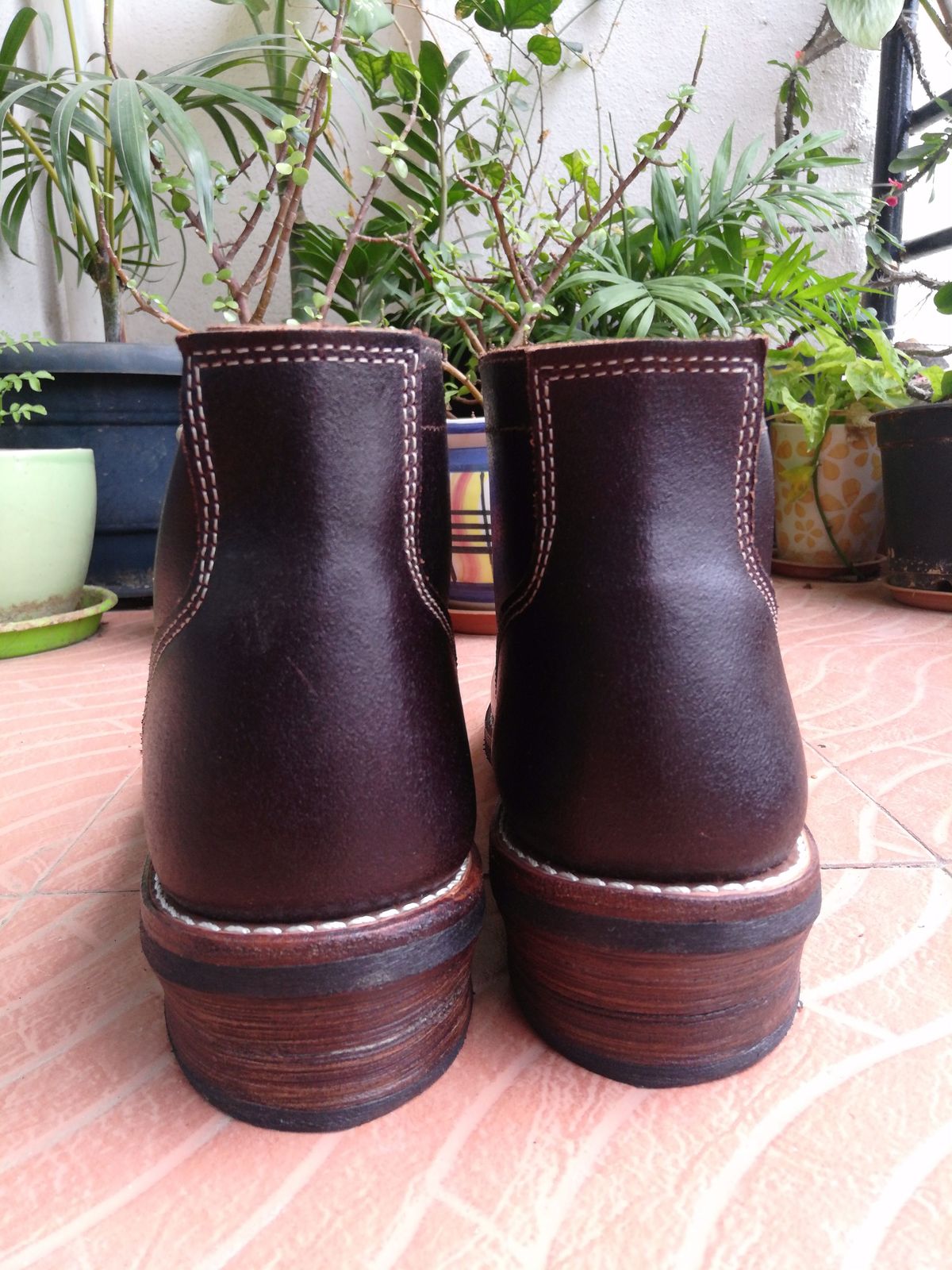 Photo by patinathunderdome on October 2, 2021 of the Thursday Vanguard in Horween Dark Brown Waxed Flesh.