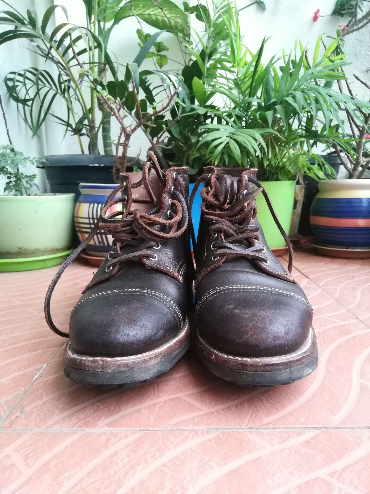 Photo by patinathunderdome on December 5, 2021 of the Thursday Vanguard in Horween Dark Brown Waxed Flesh.