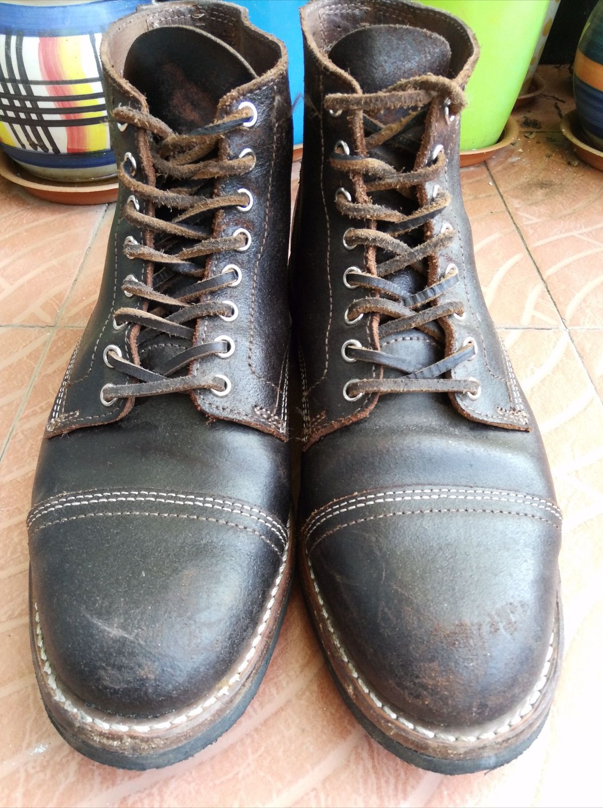Photo by patinathunderdome on January 4, 2022 of the Thursday Vanguard in Horween Dark Brown Waxed Flesh.