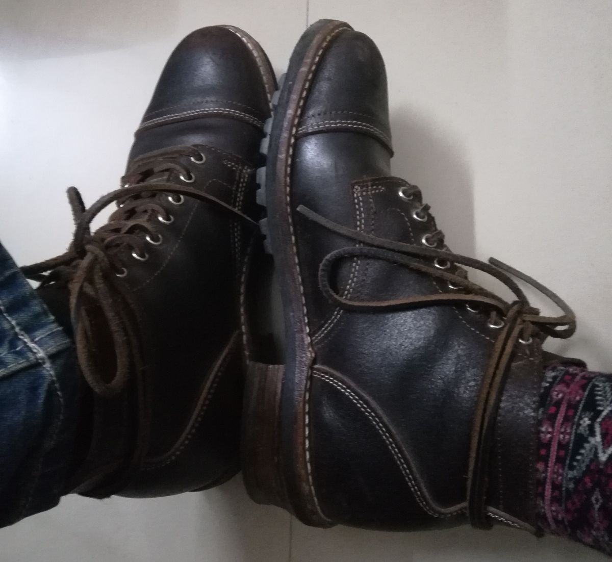 Photo by patinathunderdome on April 5, 2022 of the Thursday Vanguard in Horween Dark Brown Waxed Flesh.