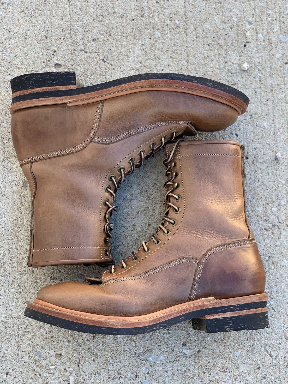 Photo by patinathunderdome on November 2, 2021 of the Monroe 29917 in Horween Natural Chromexcel.