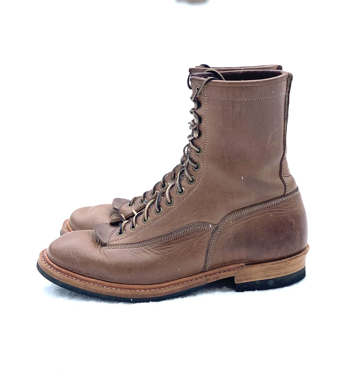 Photo by patinathunderdome on February 4, 2022 of the Monroe 29917 in Horween Natural Chromexcel.