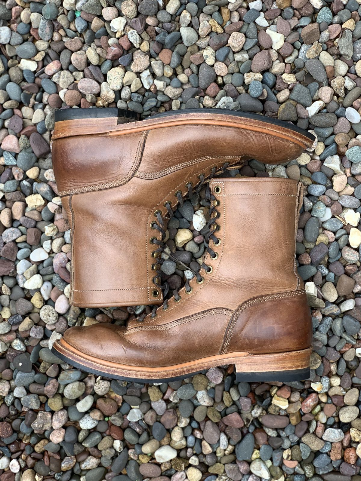 Photo by patinathunderdome on May 2, 2022 of the Monroe 29917 in Horween Natural Chromexcel.