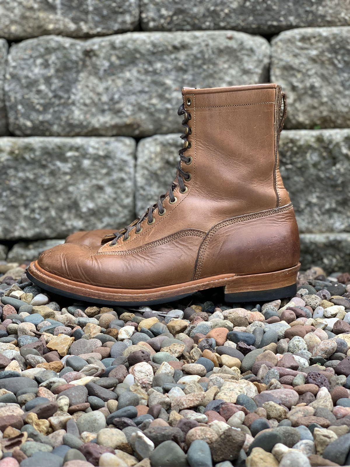 Photo by patinathunderdome on May 2, 2022 of the Monroe 29917 in Horween Natural Chromexcel.