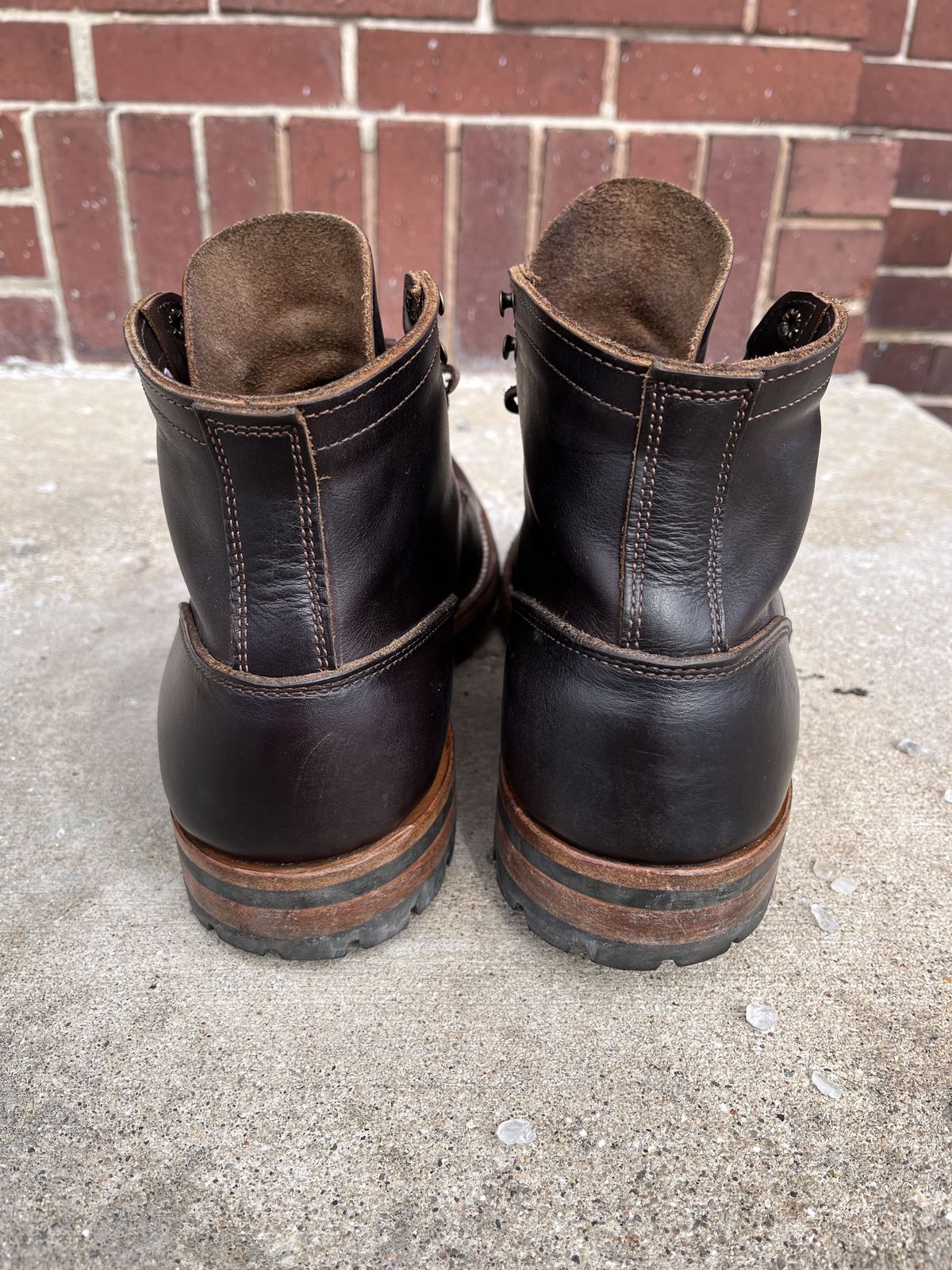 Photo by patinathunderdome on March 2, 2022 of the Truman Upland Boot in Seidel Black Walnut Double Shot.