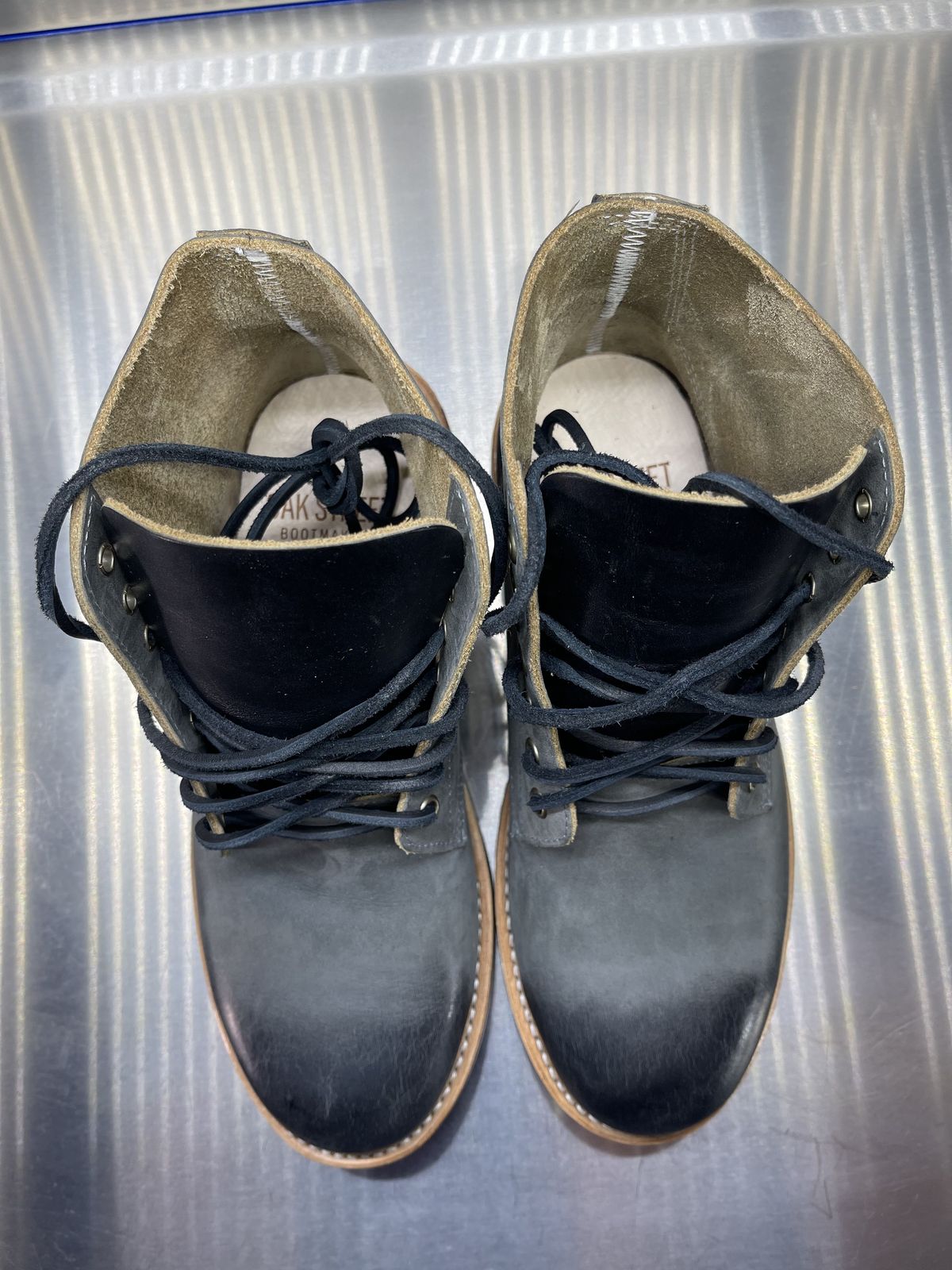 Photo by patinathunderdome on October 4, 2021 of the Oak Street Bootmakers Field Boot in Seidel Carbon Bark Veg Retan.