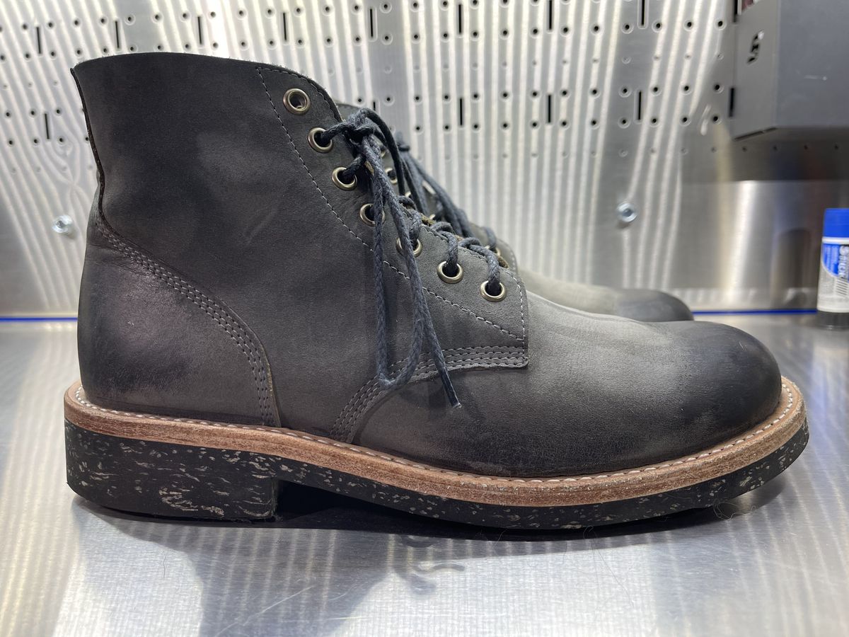 Photo by patinathunderdome on November 5, 2021 of the Oak Street Bootmakers Field Boot in Seidel Carbon Bark Veg Retan.