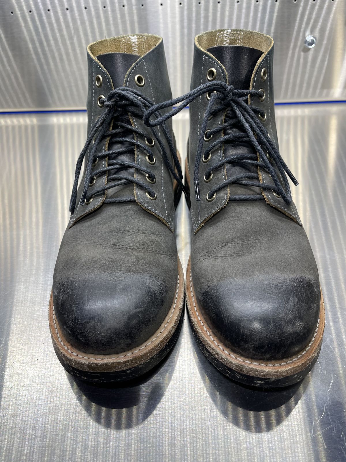 Photo by patinathunderdome on December 1, 2021 of the Oak Street Bootmakers Field Boot in Seidel Carbon Bark Veg Retan.