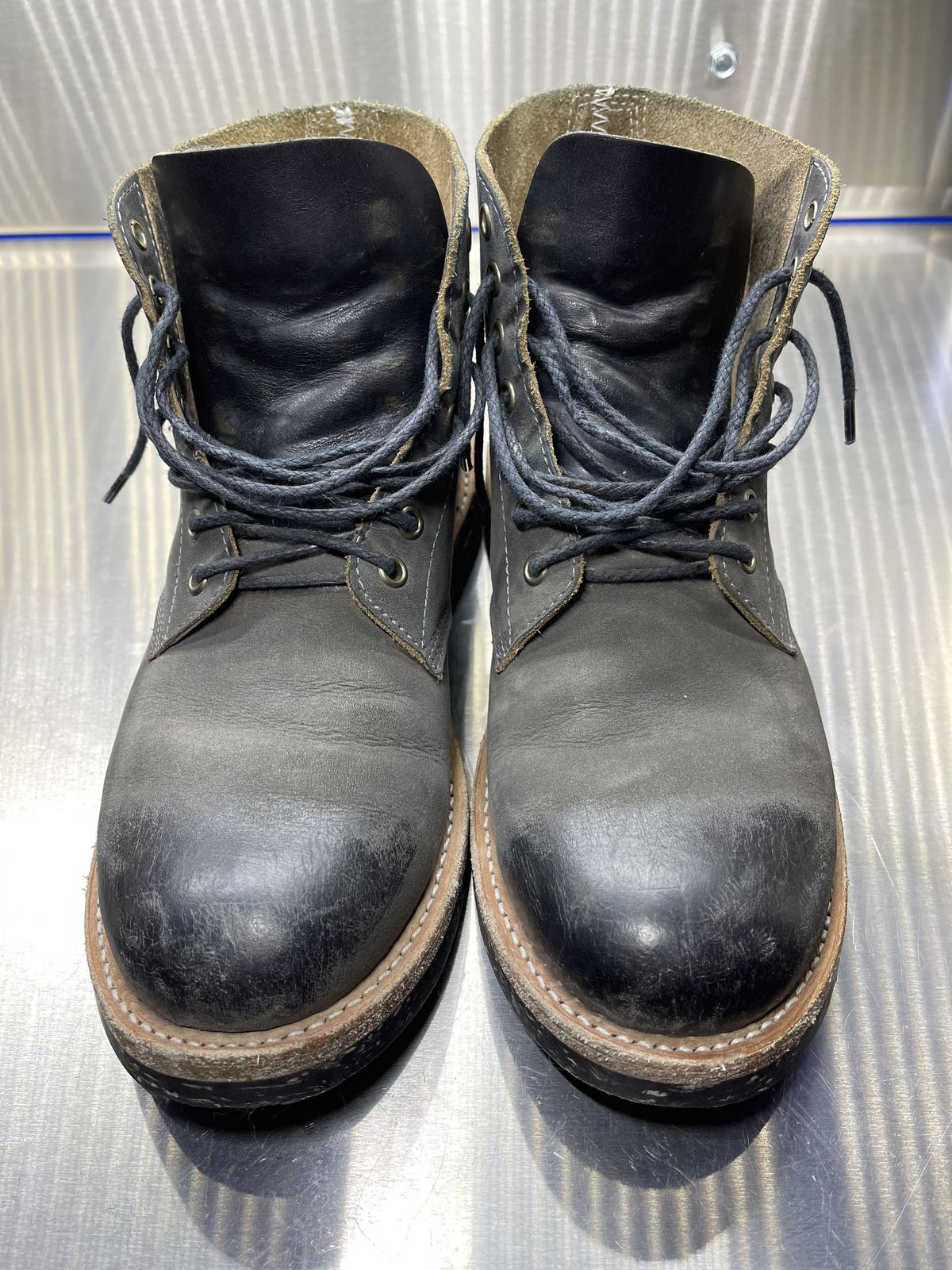 Photo by patinathunderdome on January 4, 2022 of the Oak Street Bootmakers Field Boot in Seidel Carbon Bark Veg Retan.