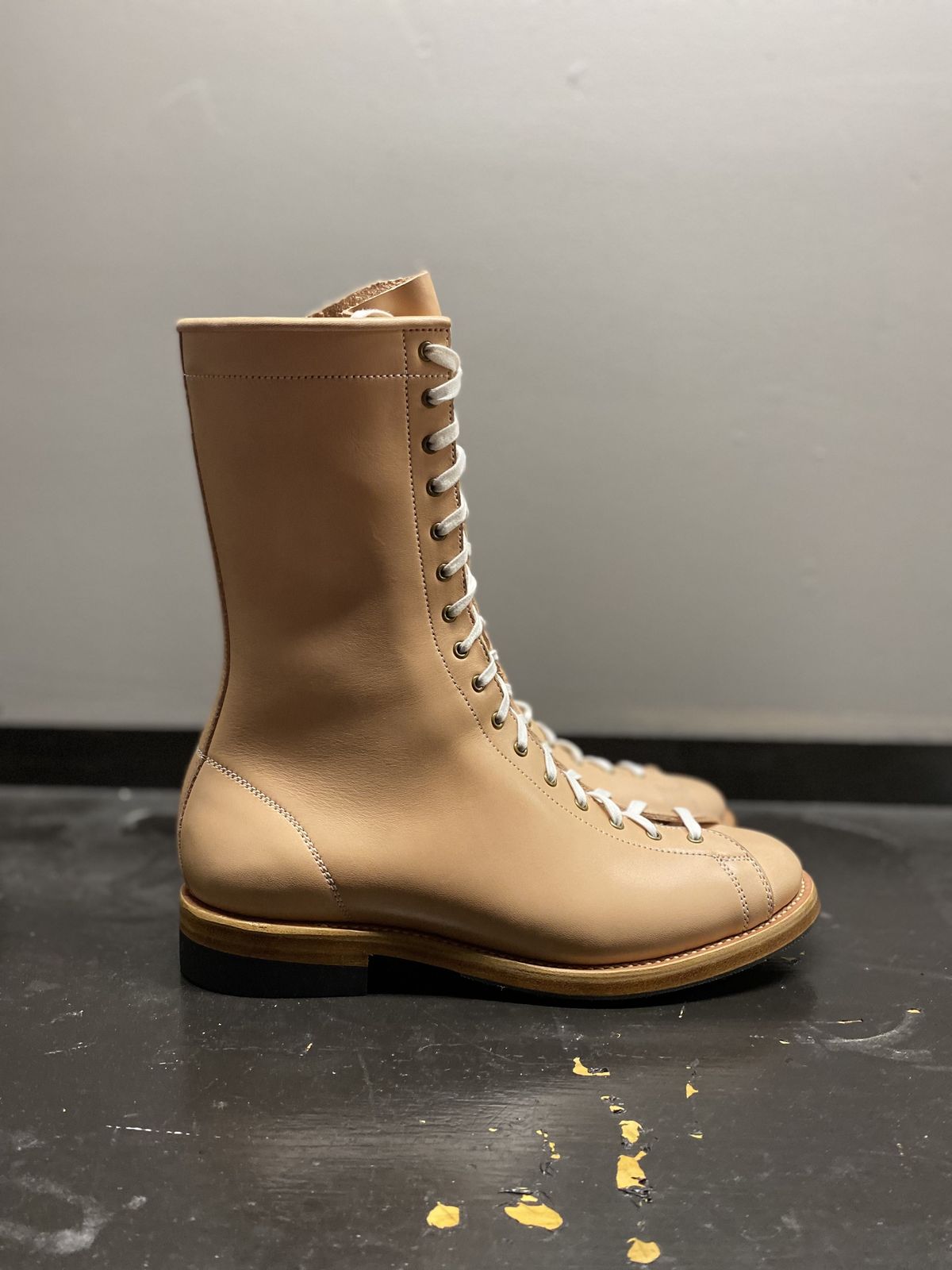 Photo by patinathunderdome on October 5, 2021 of the Flame Panda Monkey Boot in Tochigi Natural Cowhide.