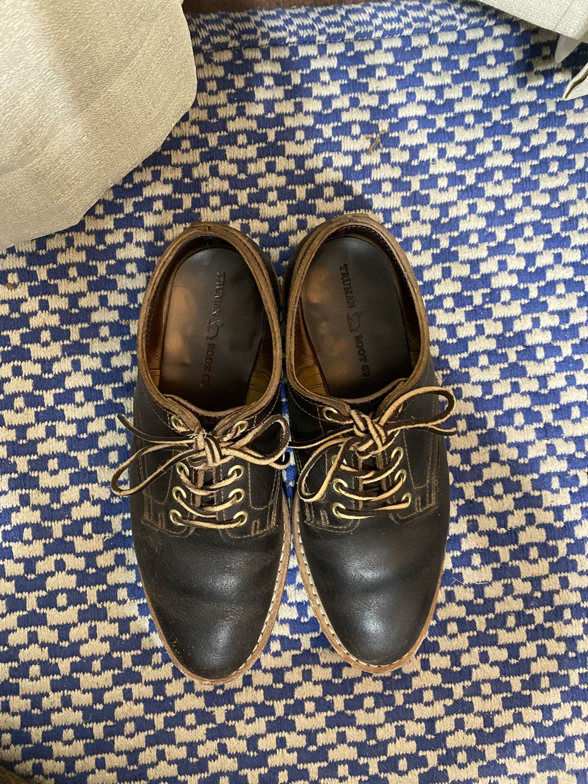 Photo by patinathunderdome on November 2, 2021 of the Truman Derby in Horween Java Waxed Flesh.