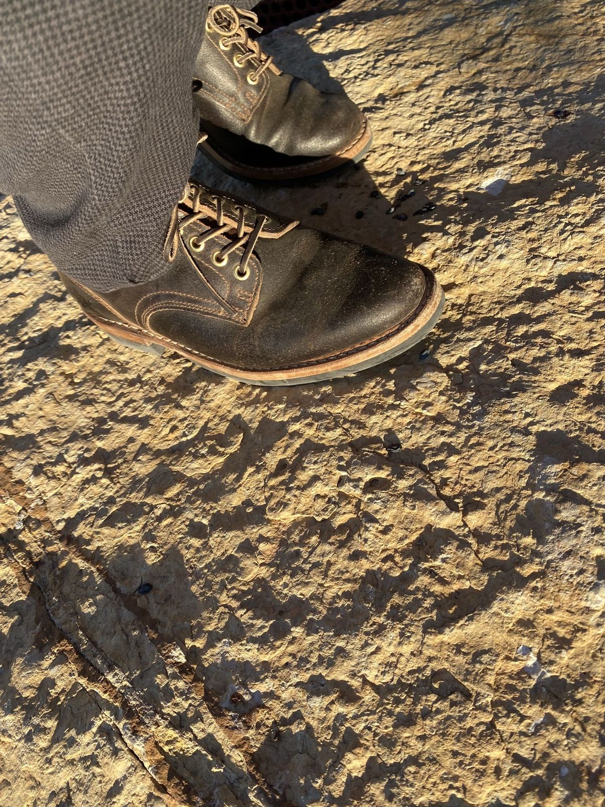 Photo by patinathunderdome on December 6, 2021 of the Truman Derby in Horween Java Waxed Flesh.