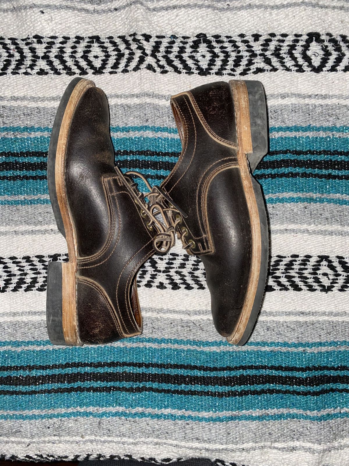 Photo by patinathunderdome on January 4, 2022 of the Truman Derby in Horween Java Waxed Flesh.