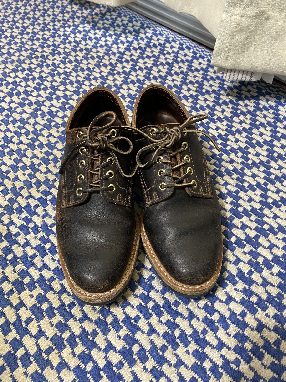 Photo by patinathunderdome on February 5, 2022 of the Truman Derby in Horween Java Waxed Flesh.