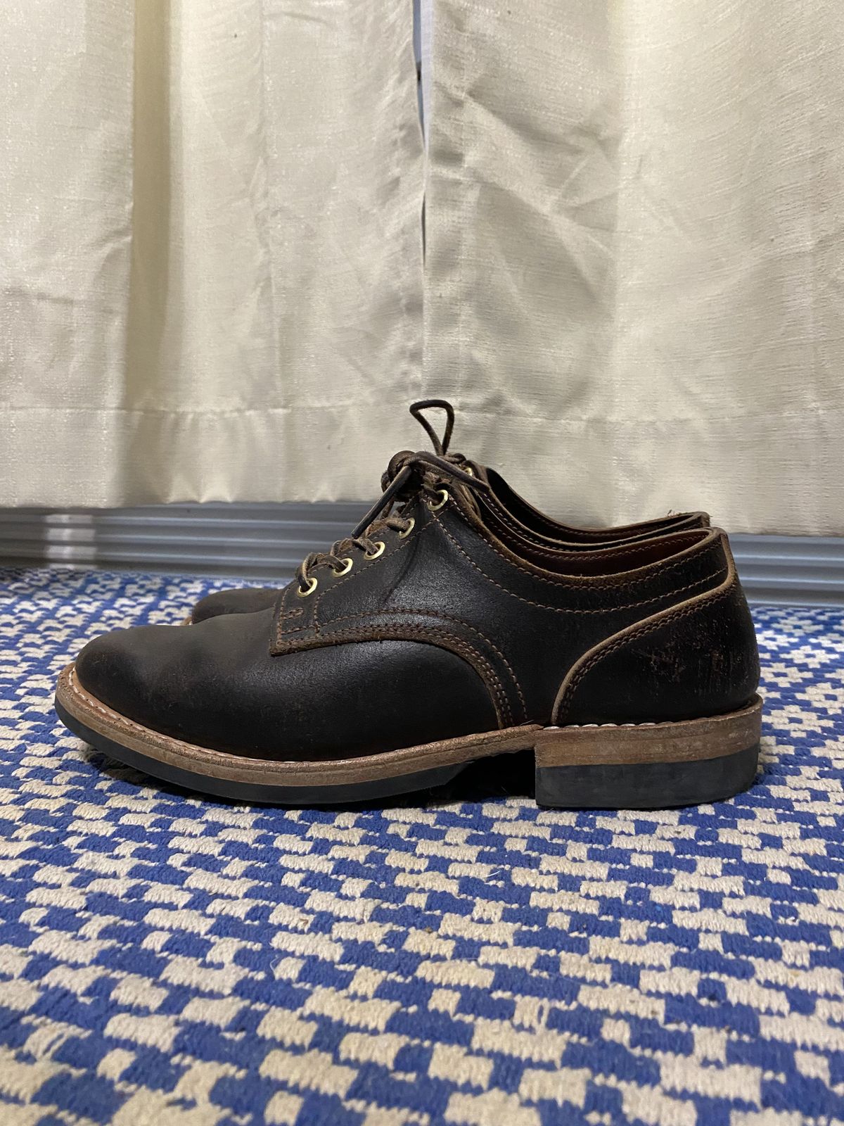 Photo by patinathunderdome on February 5, 2022 of the Truman Derby in Horween Java Waxed Flesh.
