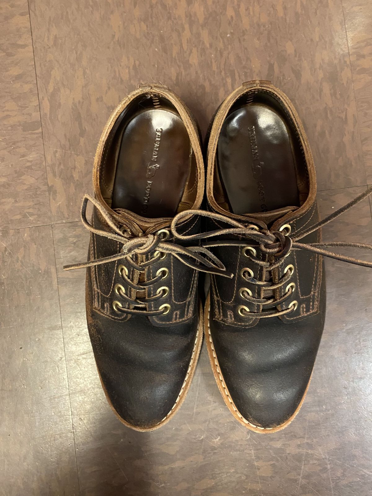 Photo by patinathunderdome on April 6, 2022 of the Truman Derby in Horween Java Waxed Flesh.