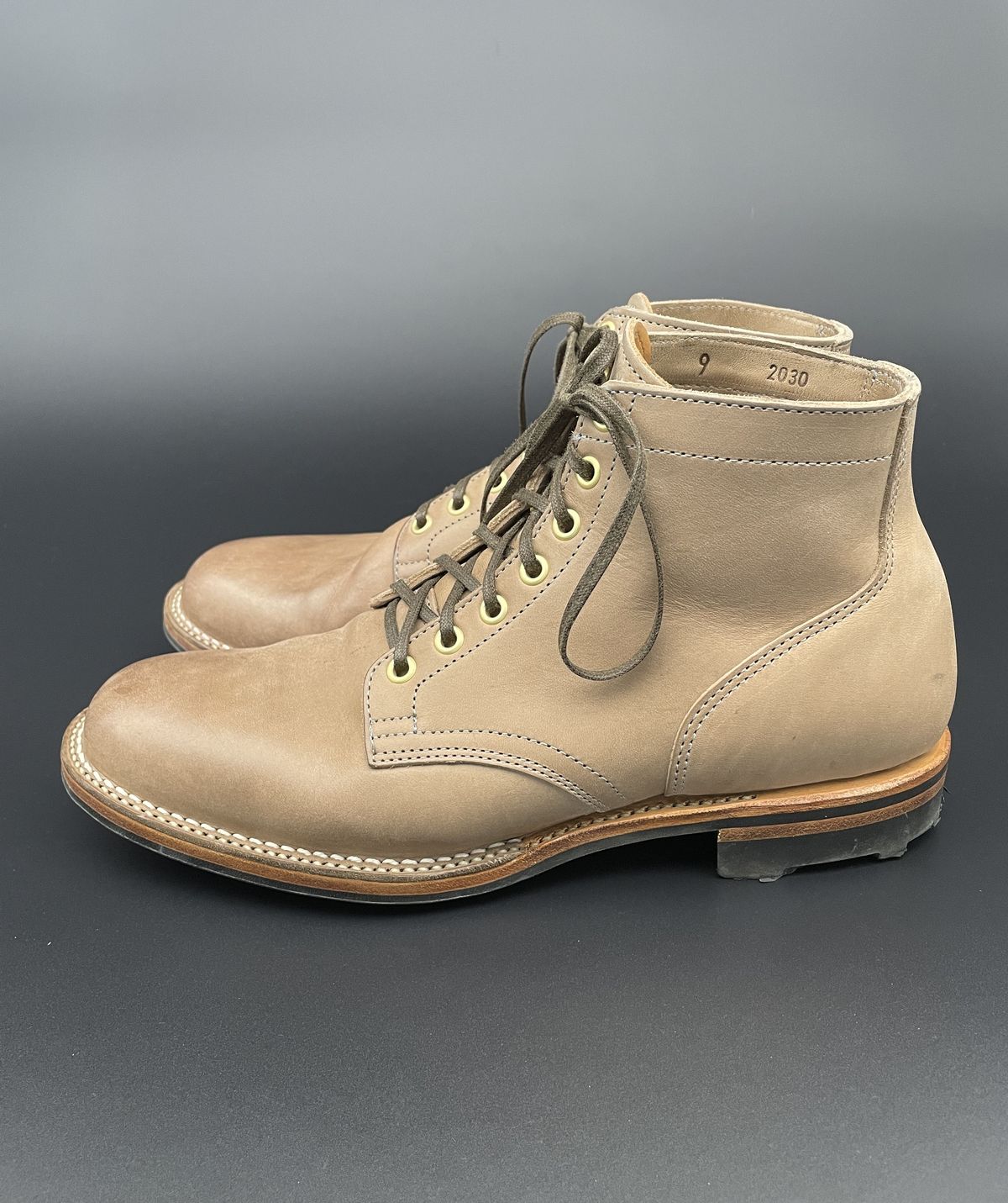 Photo by patinathunderdome on November 3, 2021 of the Viberg Service Boot in Maryam Fango Horsebutt.