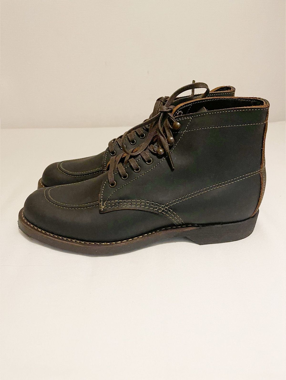 Photo by patinathunderdome on October 6, 2021 of the Red Wing Sport Boots in S.B. Foot Black Prairie.