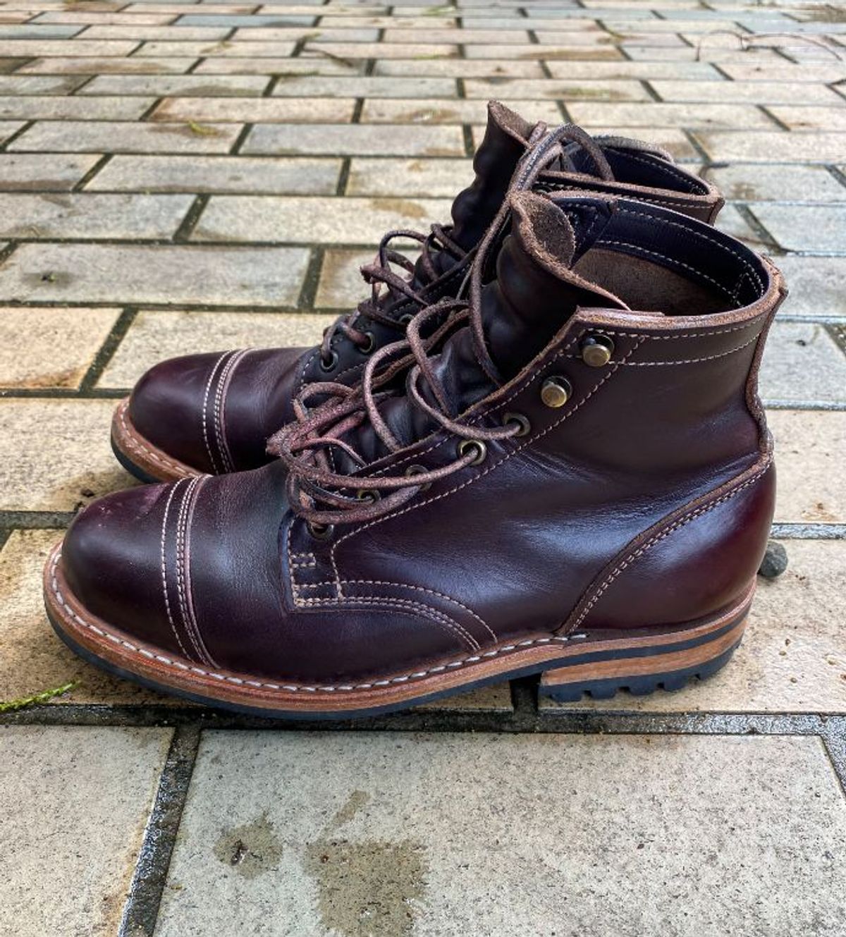 Photo by patinathunderdome on January 5, 2022 of the Truman Service Boot in Seidel Oxblood Double Shot.