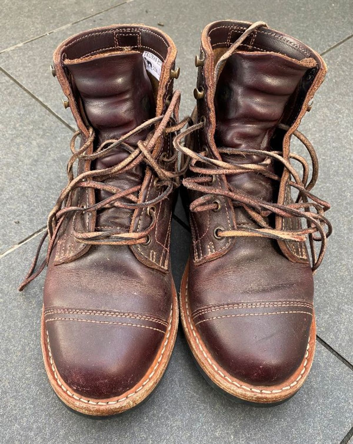 Photo by patinathunderdome on February 4, 2022 of the Truman Service Boot in Seidel Oxblood Double Shot.