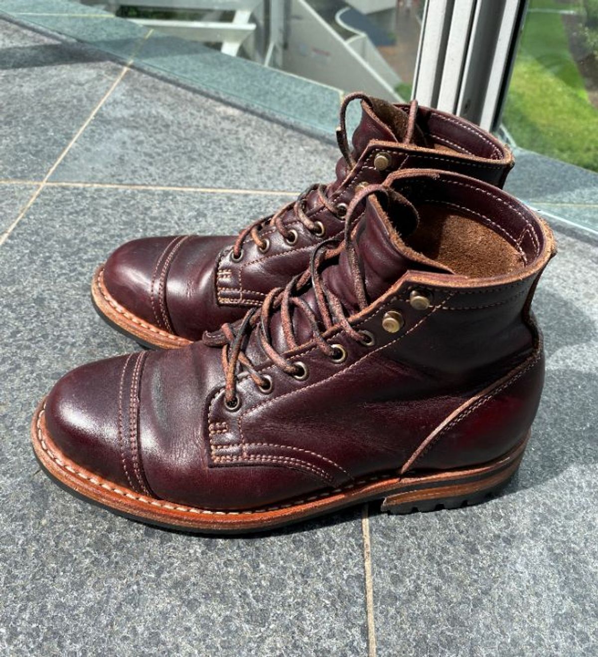 Photo by patinathunderdome on March 5, 2022 of the Truman Service Boot in Seidel Oxblood Double Shot.