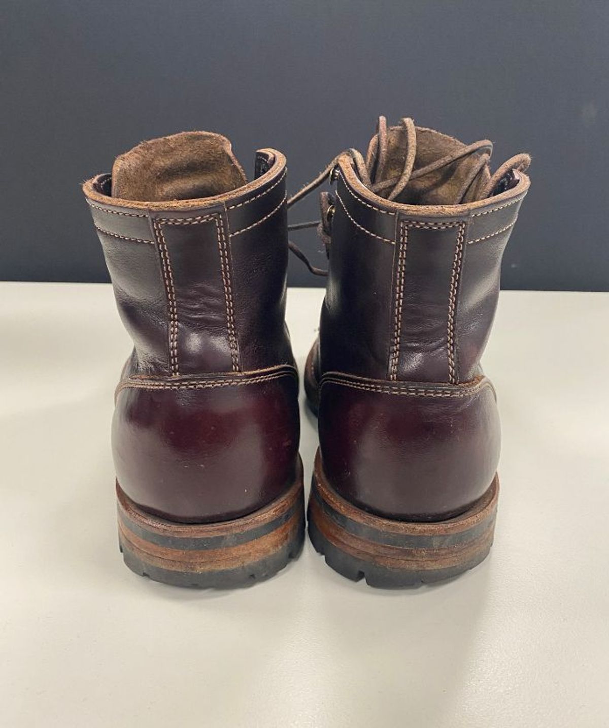 Photo by patinathunderdome on May 4, 2022 of the Truman Service Boot in Seidel Oxblood Double Shot.