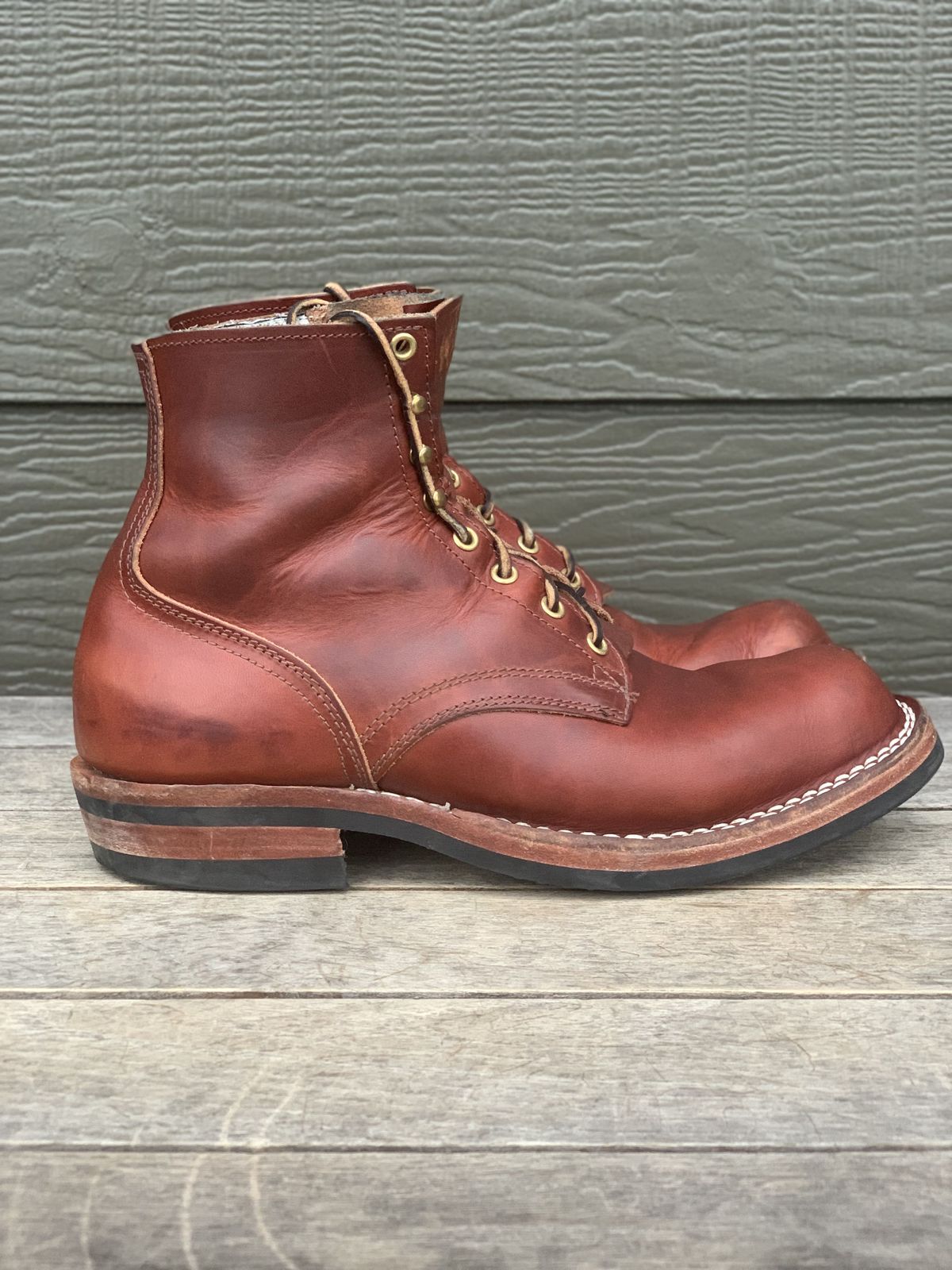 Photo by patinathunderdome on November 1, 2021 of the Nicks Prospector in Wickett & Craig Tan Oiled Latigo.