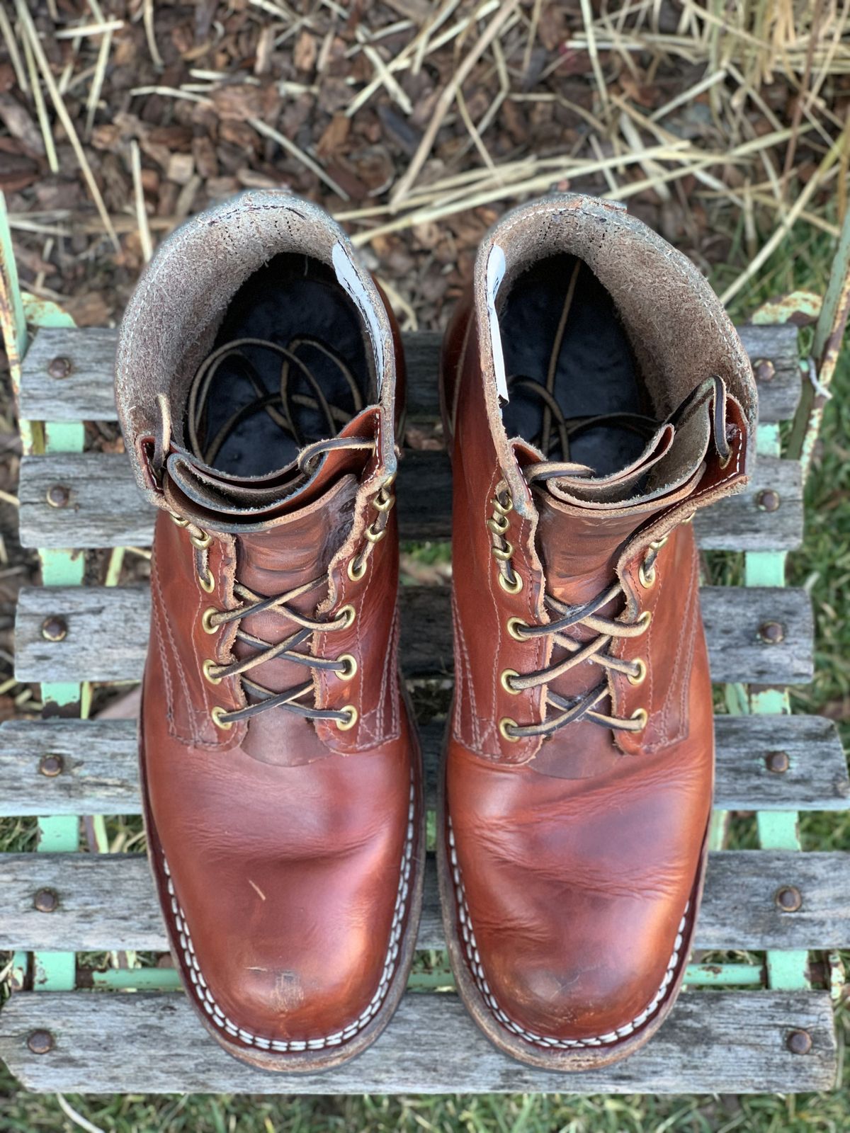Photo by patinathunderdome on January 1, 2022 of the Nicks Prospector in Wickett & Craig Tan Oiled Latigo.