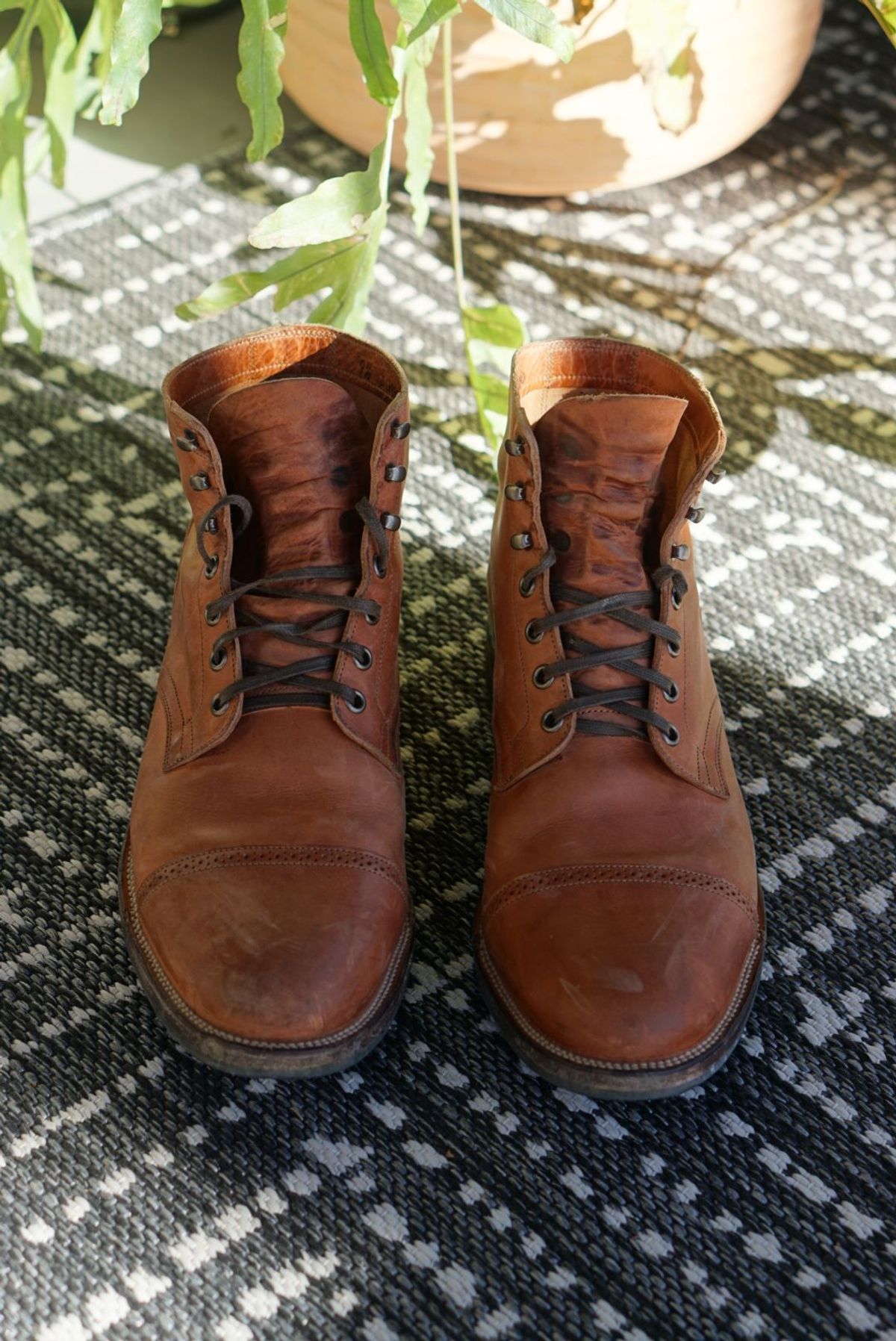 Photo by patinathunderdome on December 1, 2021 of the Viberg Service Boot in Maryam Used Cuoio Nubuck.