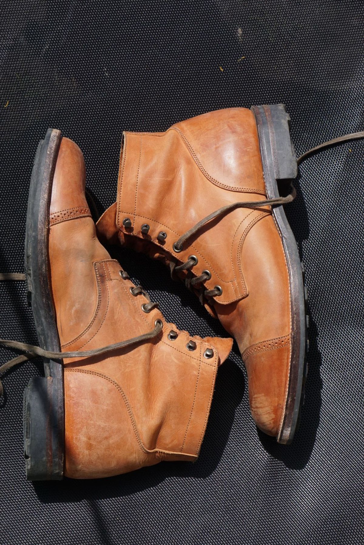 Photo by patinathunderdome on April 4, 2022 of the Viberg Service Boot in Maryam Used Cuoio Nubuck.