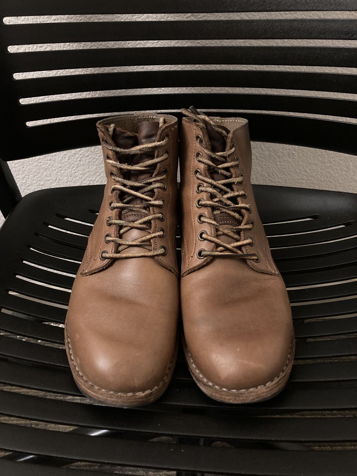 Photo by patinathunderdome on January 6, 2022 of the Oak Street Bootmakers Storm Boot in Horween Natural Chromexcel.