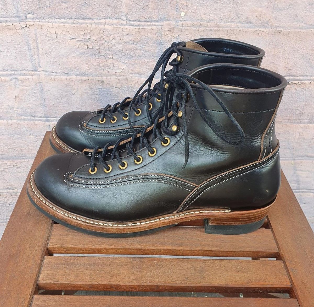 Photo by patinathunderdome on November 5, 2021 of the John Lofgren Donkey Puncher Boots in Horween Black Chromexcel.
