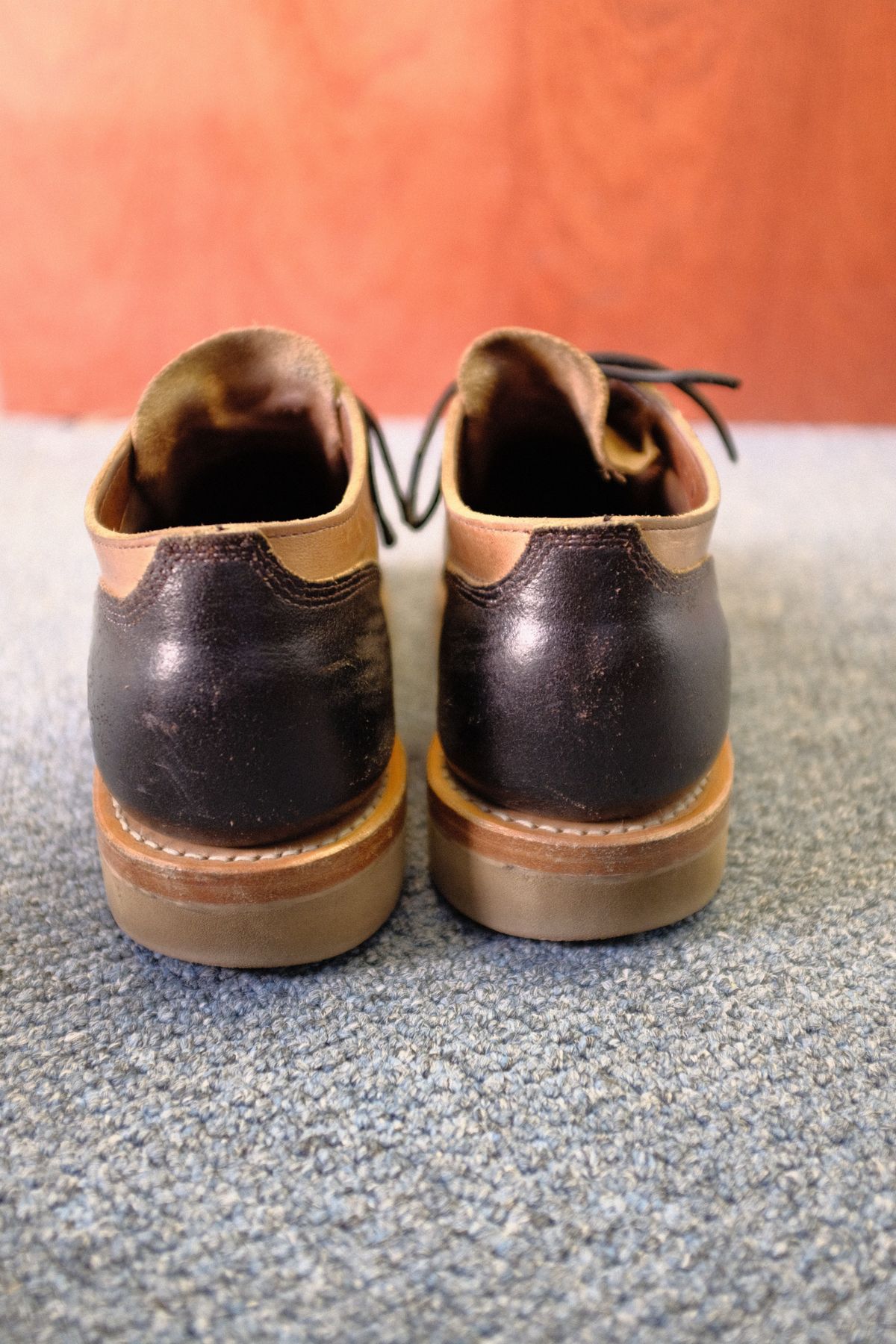 Photo by patinathunderdome on November 6, 2021 of the White's Oxford in Horween Natural Waxed Flesh.