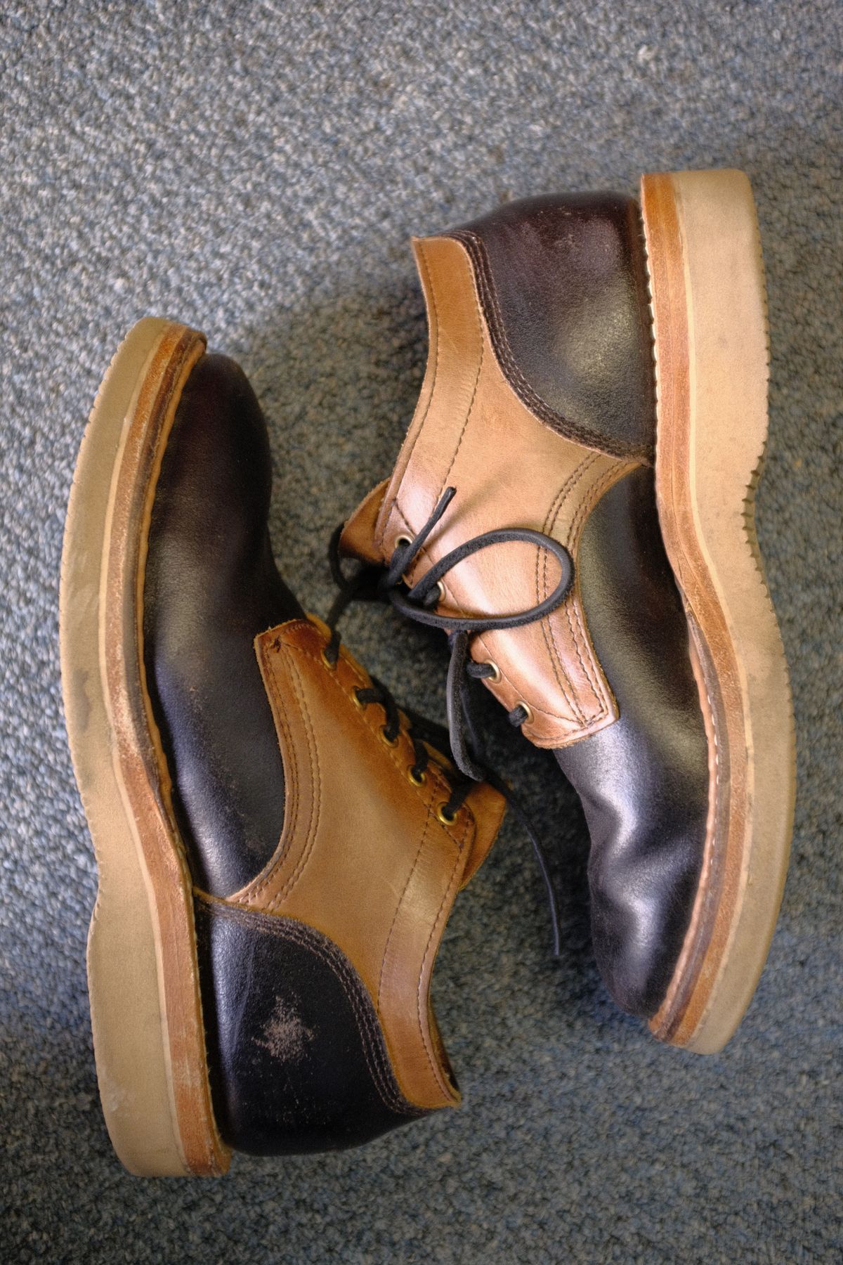 Photo by patinathunderdome on November 6, 2021 of the White's Oxford in Horween Natural Waxed Flesh.